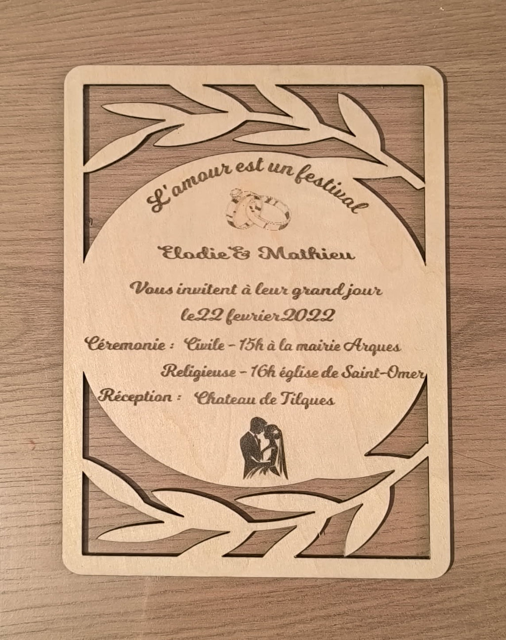 Faire-part de mariage en bois personnalisable