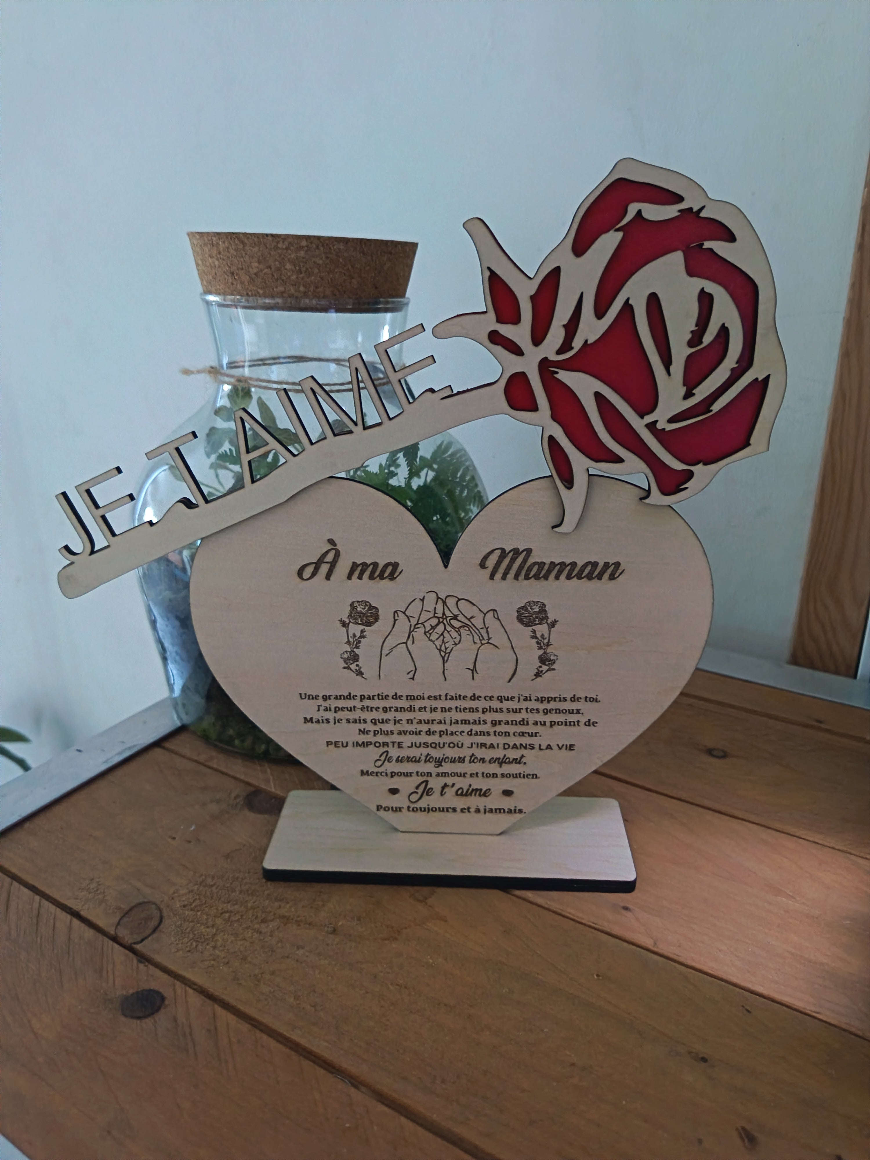 Rose avec cœur pour la Fête des Mères